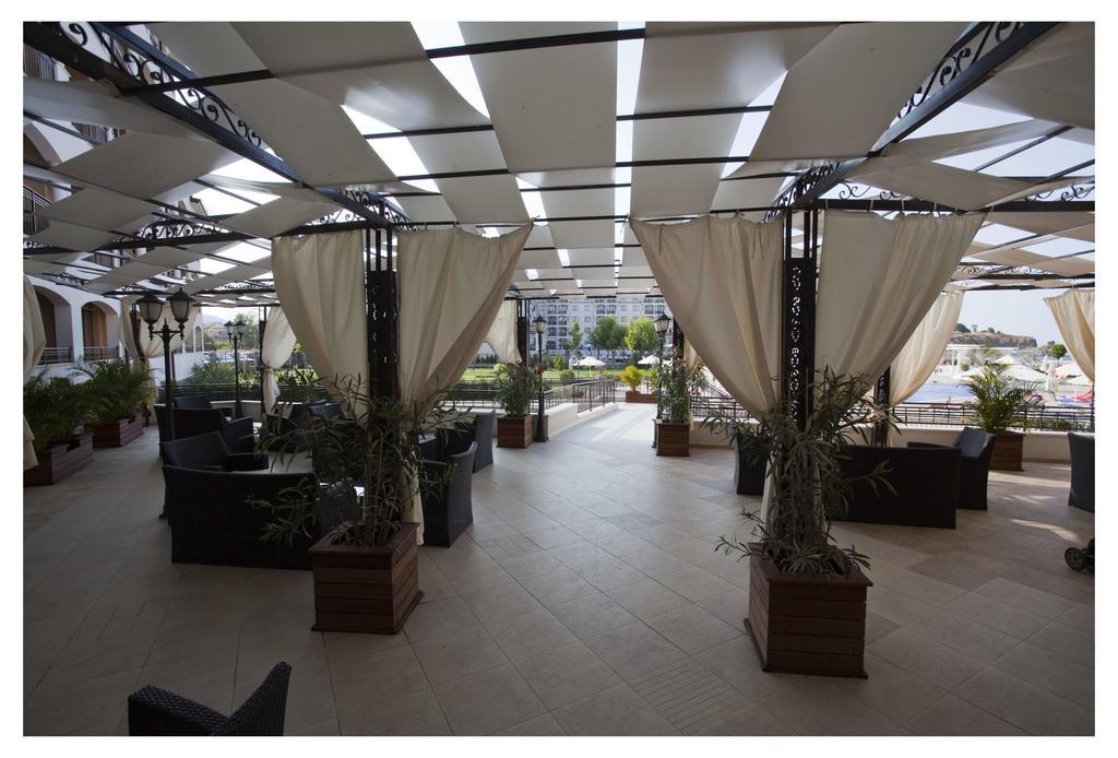 Aparthotel Regina Mare Tsarevo Exterior photo